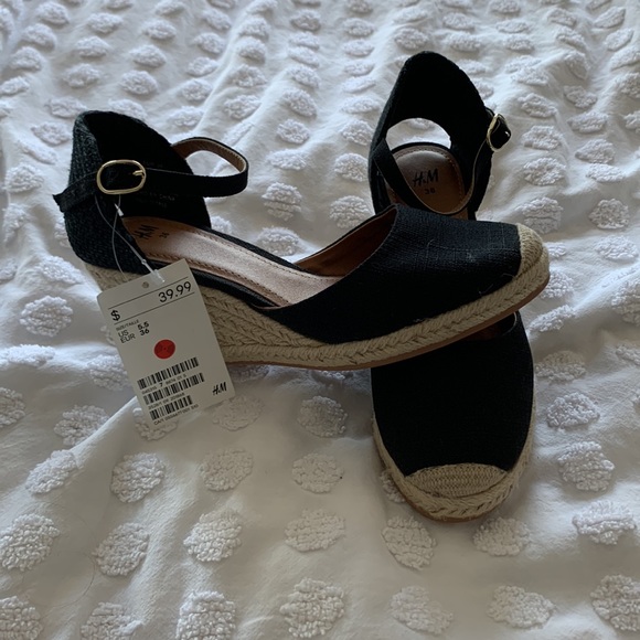 BNWT - Espadrilles Wedge - Picture 3 of 3